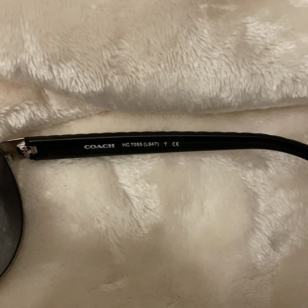 Authentic Coach sunglasses - Picture 4 of 5